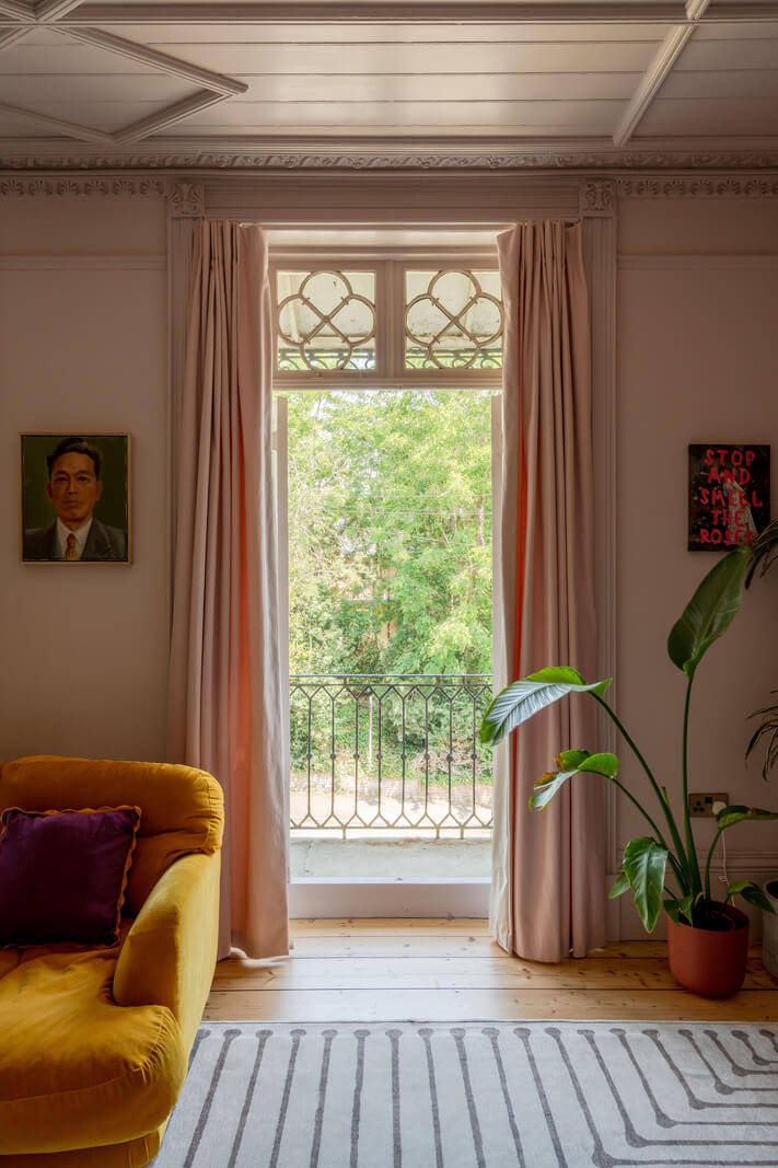 Vibrant Colors in a 19th-Century Regency Townhouse in England 14 light pink living room juliet balcony