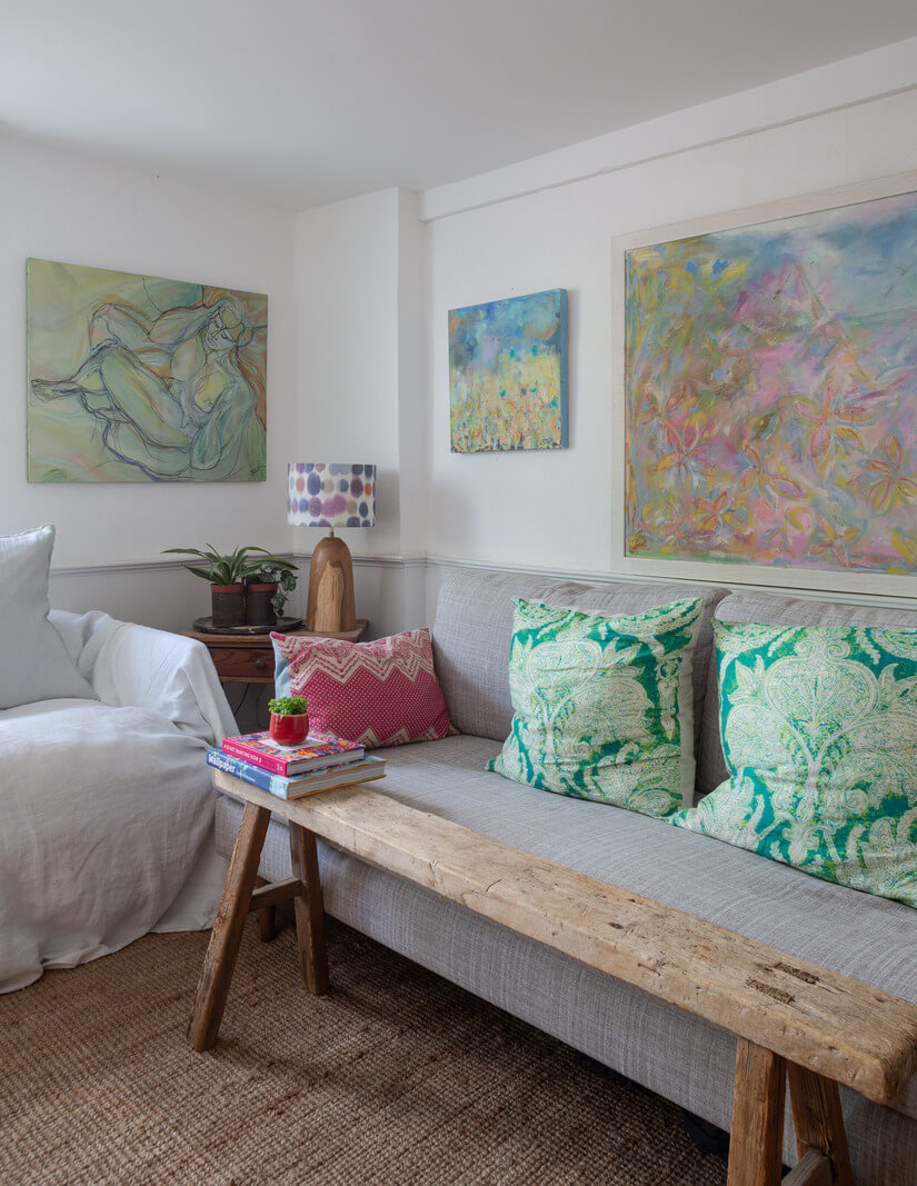 A Charming 400-Year-Old Cottage in England 3 living room cottage style