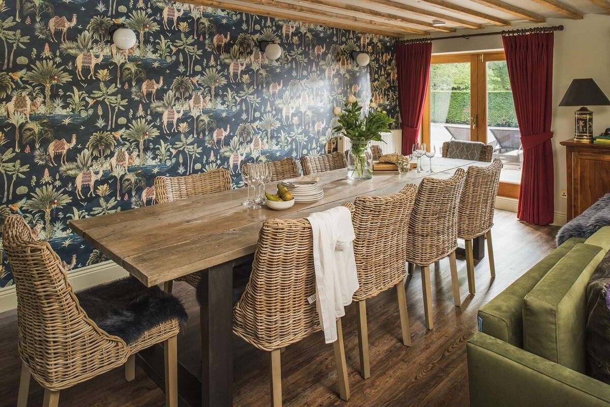 living room dining table