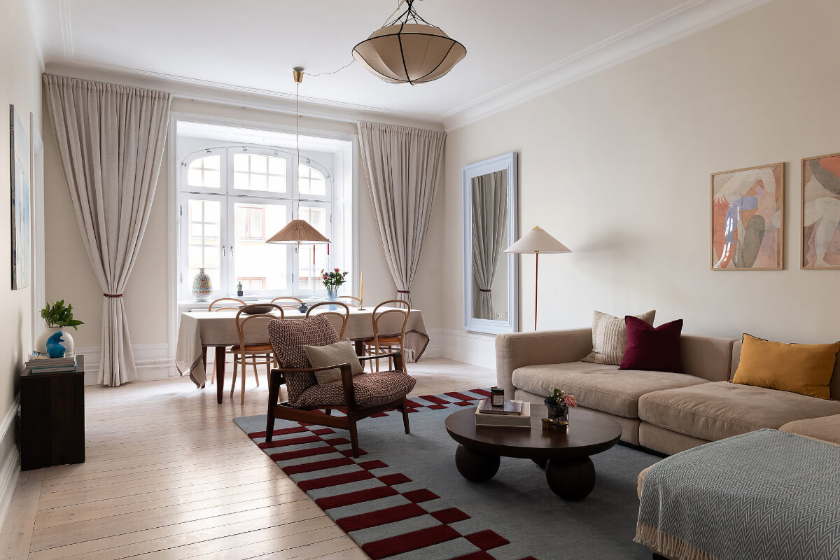 Contrasting Colors in a Turn-of-the-Century Apartment in Stockholm