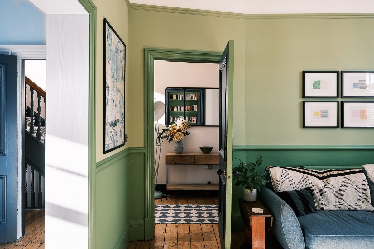 living-room-two-tone-green-walls-nordroom