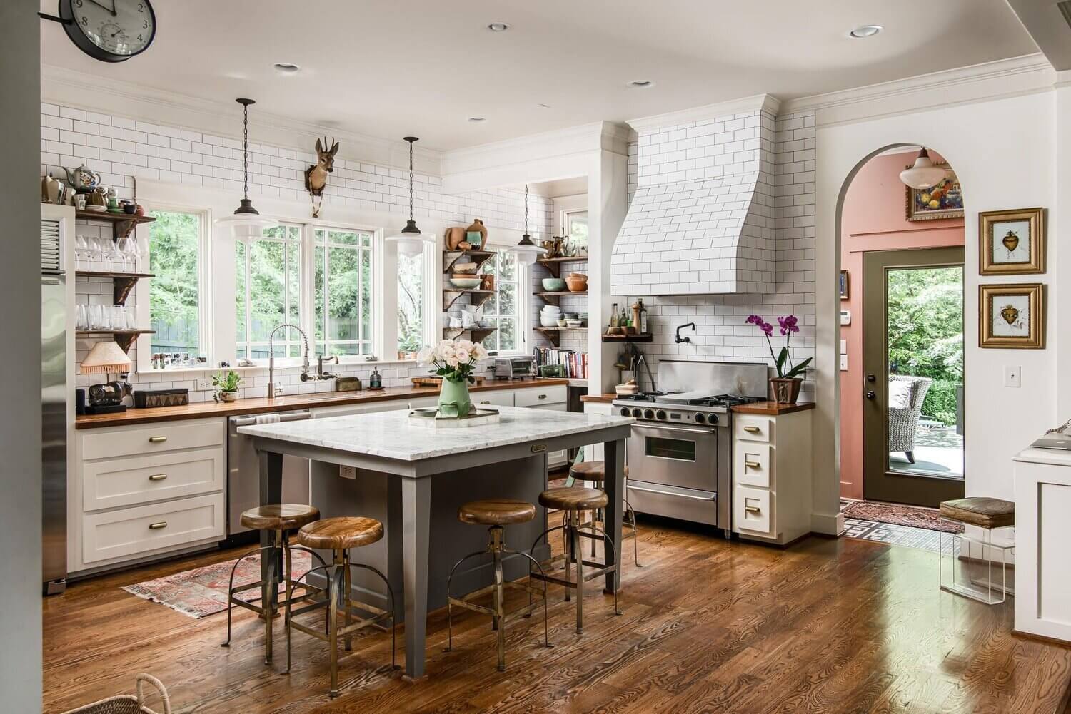 Louisa Pierce's Vintage Eclectic Nashville Home 10 louisa pierce vintage eclectic nashville home for sale nordroom10 Louisa Pierce's Vintage Eclectic Nashville Home