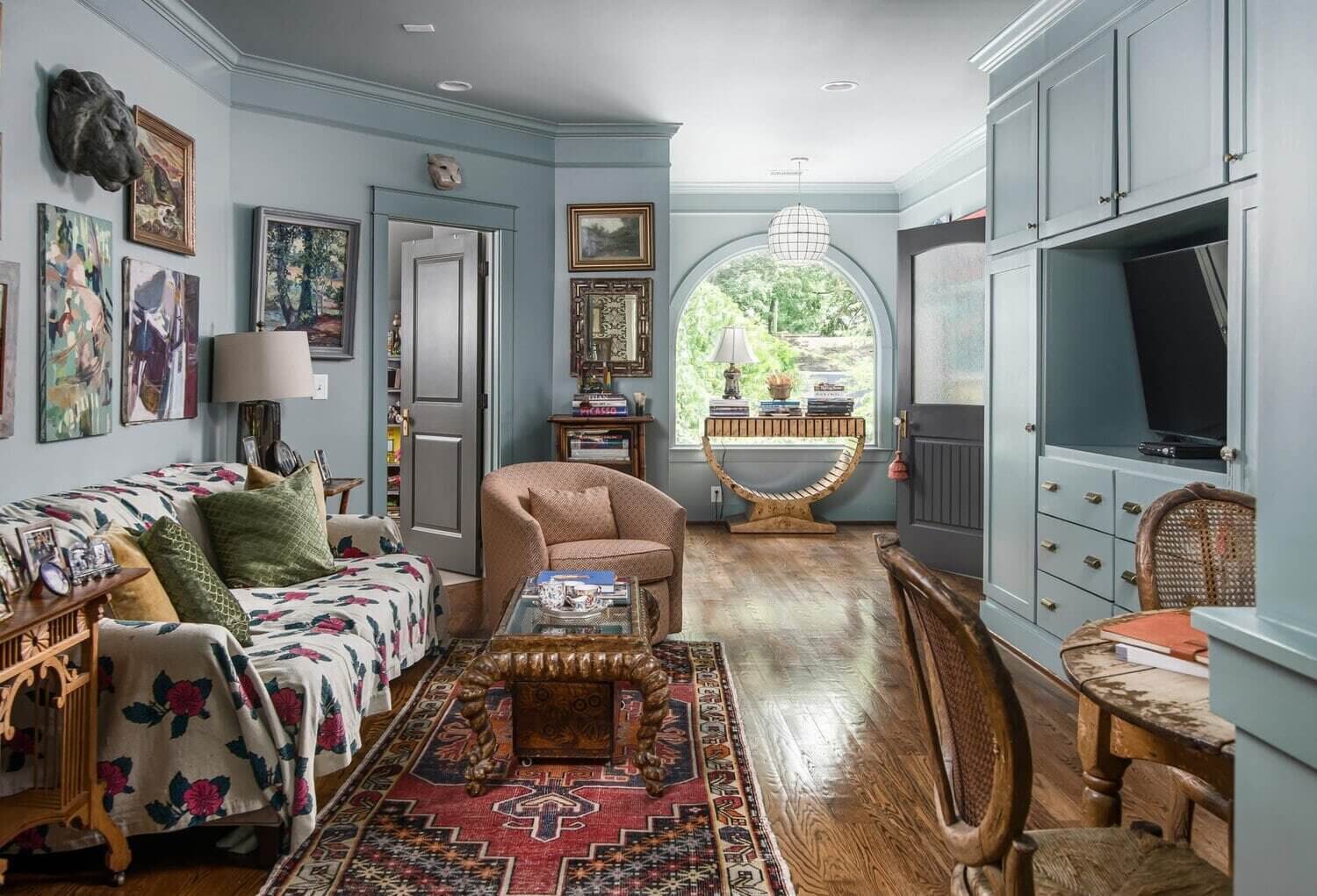 Louisa Pierce's Vintage Eclectic Nashville Home 23 louisa pierce vintage eclectic nashville home for sale nordroom23 Louisa Pierce's Vintage Eclectic Nashville Home