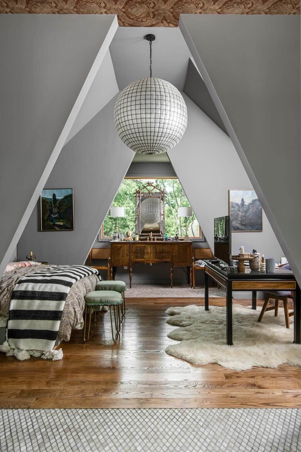 Louisa Pierce's Vintage Eclectic Nashville Home 33 louisa pierce vintage eclectic nashville home for sale nordroom33 Louisa Pierce's Vintage Eclectic Nashville Home