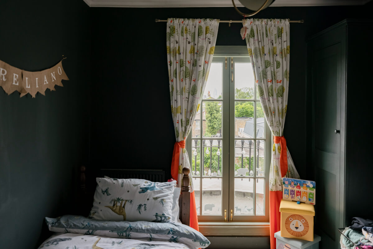 A Classic Georgian House in London with a Lush Garden 28 moody kids bedroom