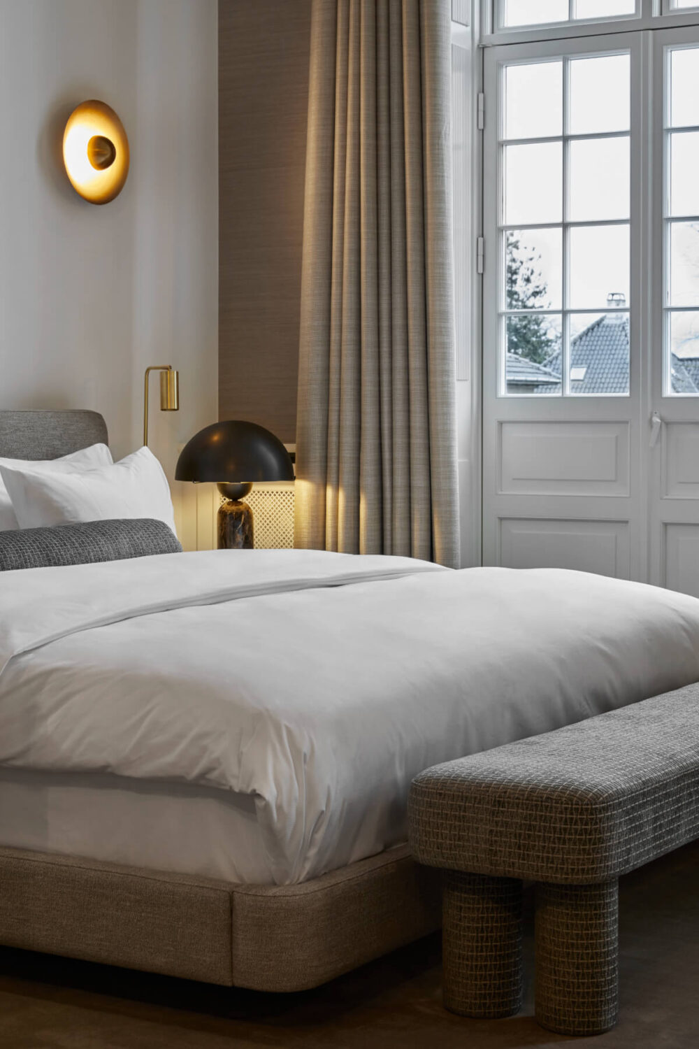 neutral-toned-bedroom-park-lane-copenhagen-hotel