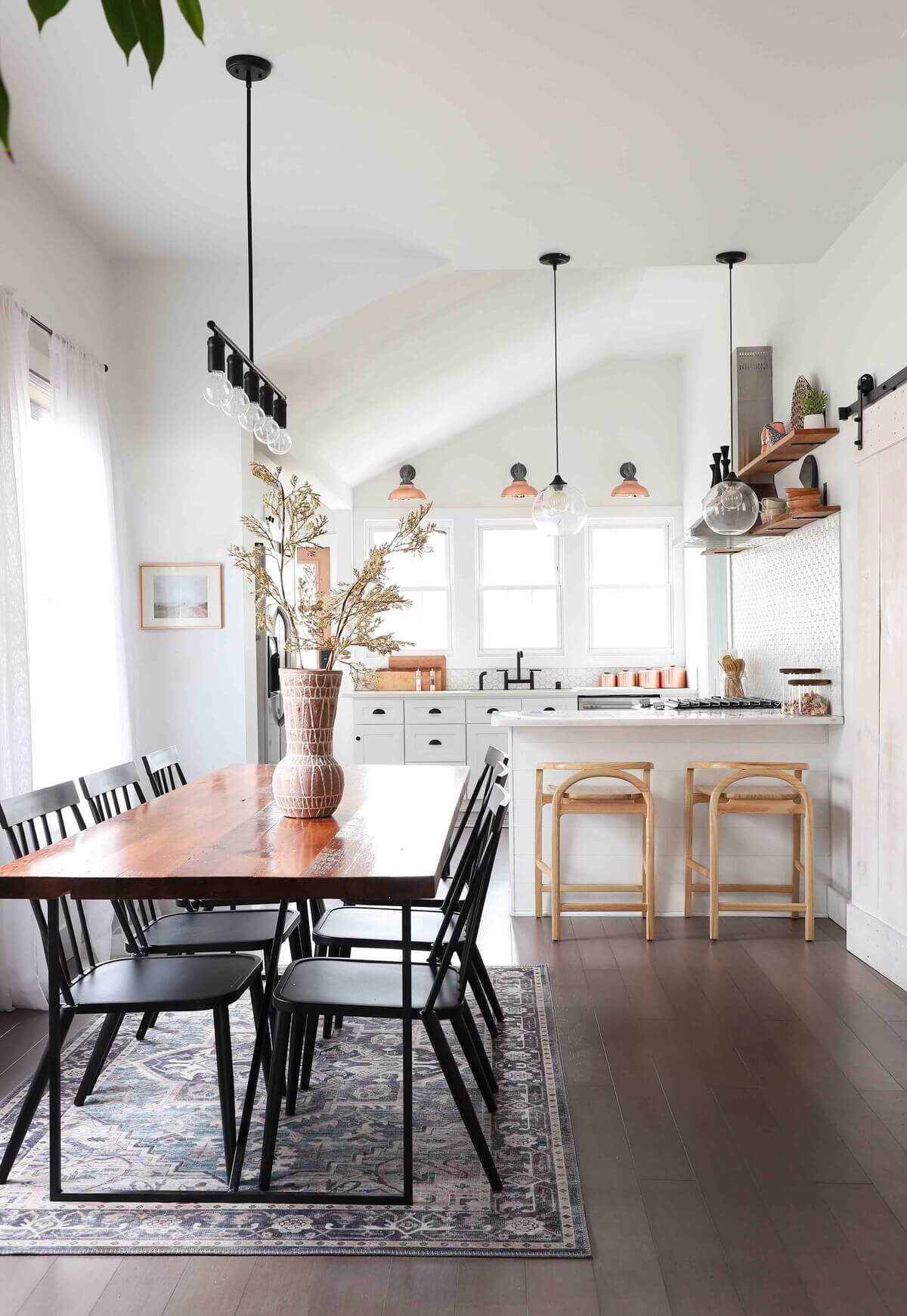 open-plan-kitchen-dining-milwaukee-airbnb-nordroom