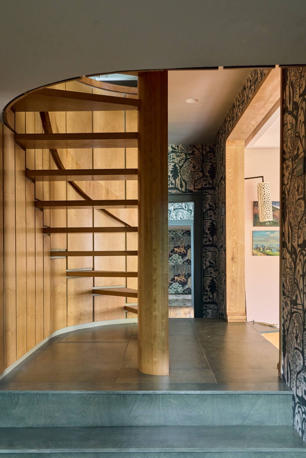 A Colorful Design-Led Georgian House in the Heart of Henley-on-Thames 19 open staircase