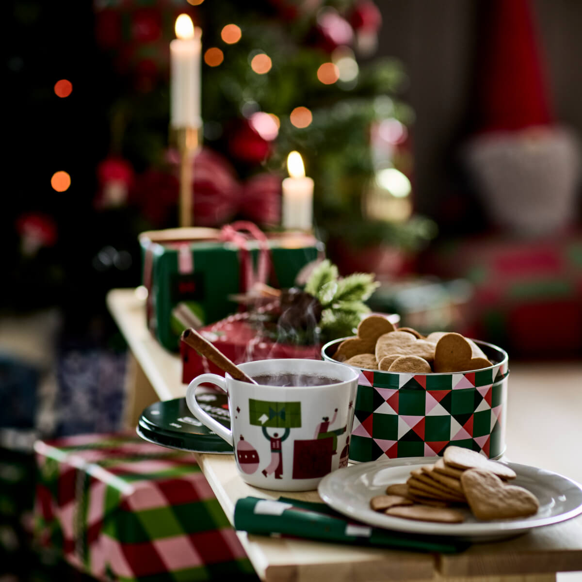 PE994108 IKEA Christmas Collection 2025: Traditional Decor with a Modern Twist