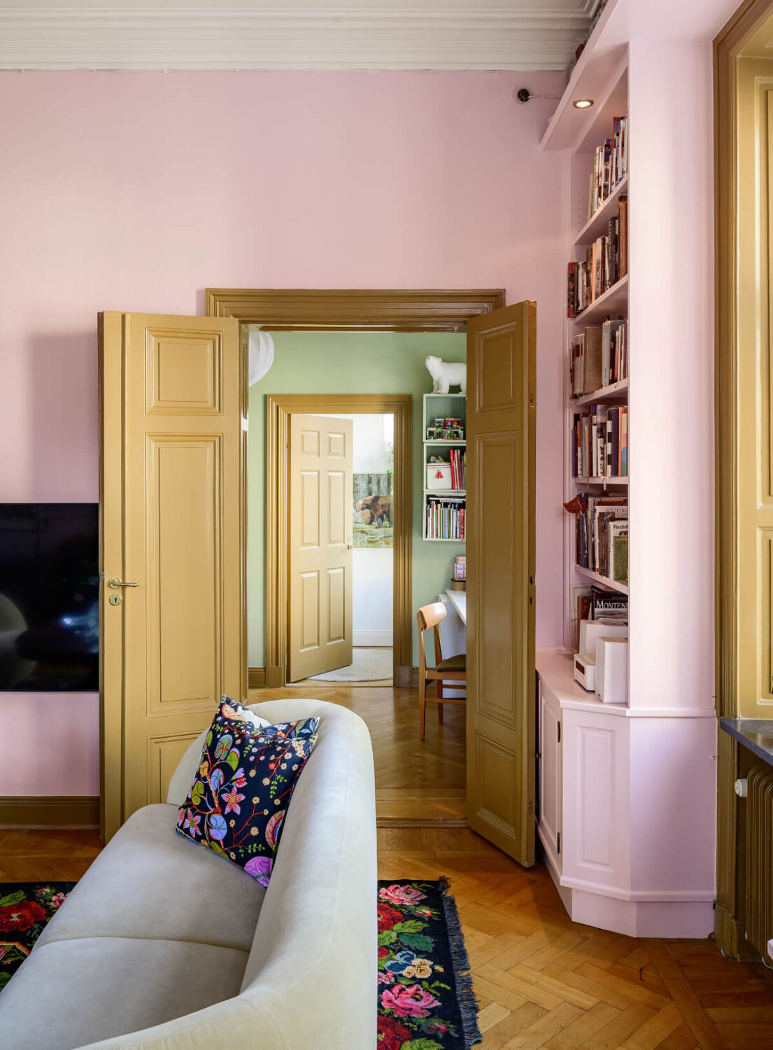 A Pink Living Room in a Light-Filled Stockholm Apartment 10 pink living room ochre doors