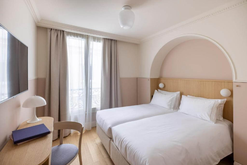 Top Boutique & Design Hotels in the Latin Quarter of Paris 31 pink room hotel oratio paris Top Boutique & Design Hotels in the Latin Quarter of Paris
