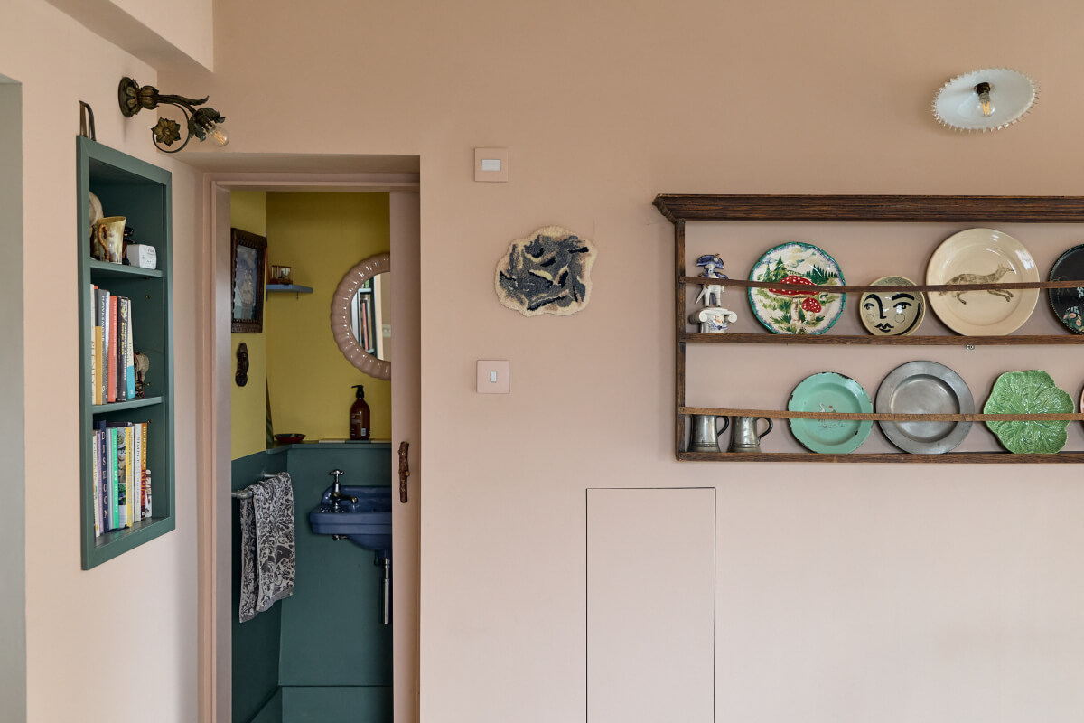 A Colorful Design-Led Georgian House in the Heart of Henley-on-Thames 7 pocket door toilet