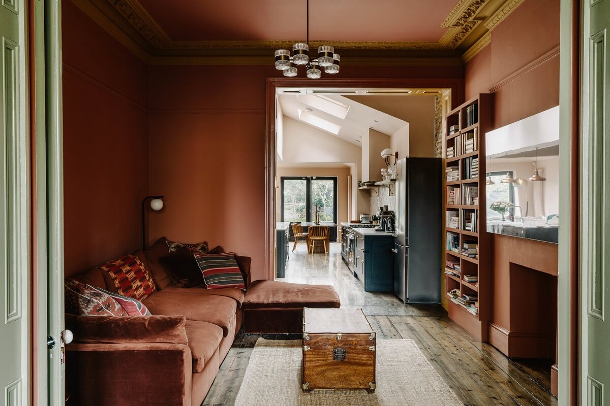 Trend Alert: 36x Color-Drenched Rooms 34 red sitting room nordroom