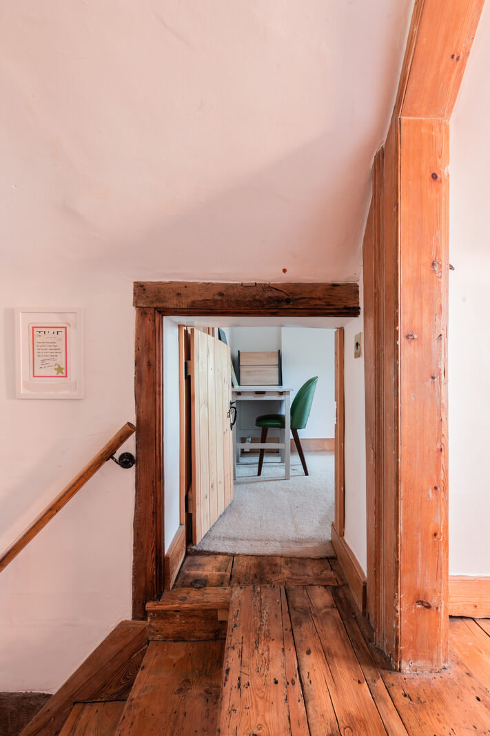 Rustic Wooden Elements in a Historic English House 12 rustic wooden floorboard