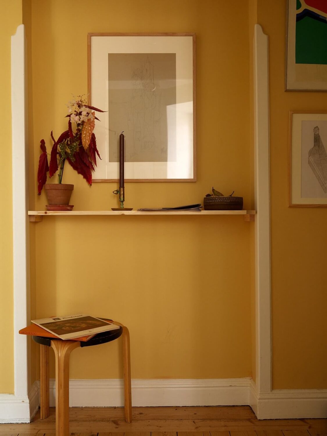 Stylish Small Entryway Ideas with Smart Storage Solutions 5 shelf yellow hallway