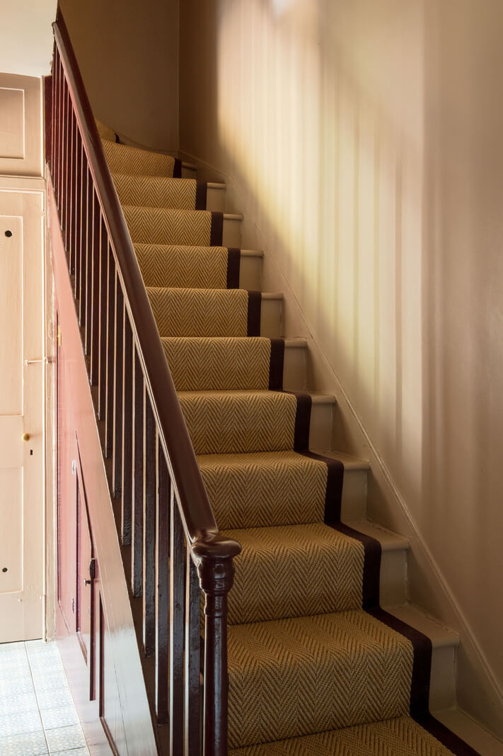 Vibrant Colors in a 19th-Century Regency Townhouse in England 17 staircase