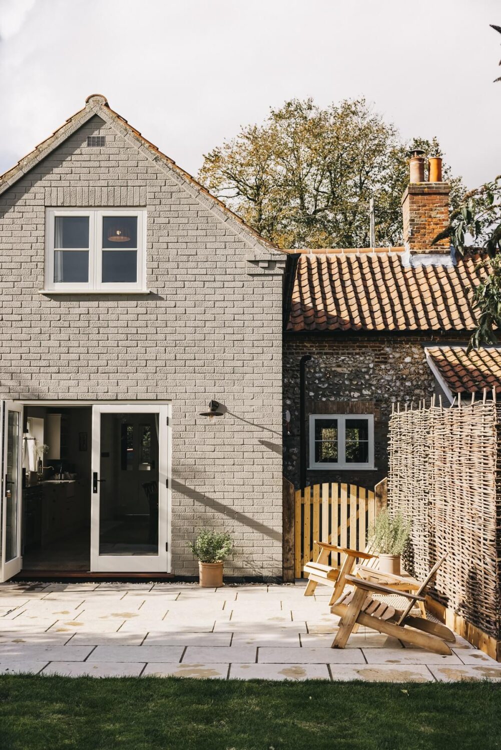 The Workers Cottage: An English Holiday Home with a Royal Past 20 the-workers-cottage-england