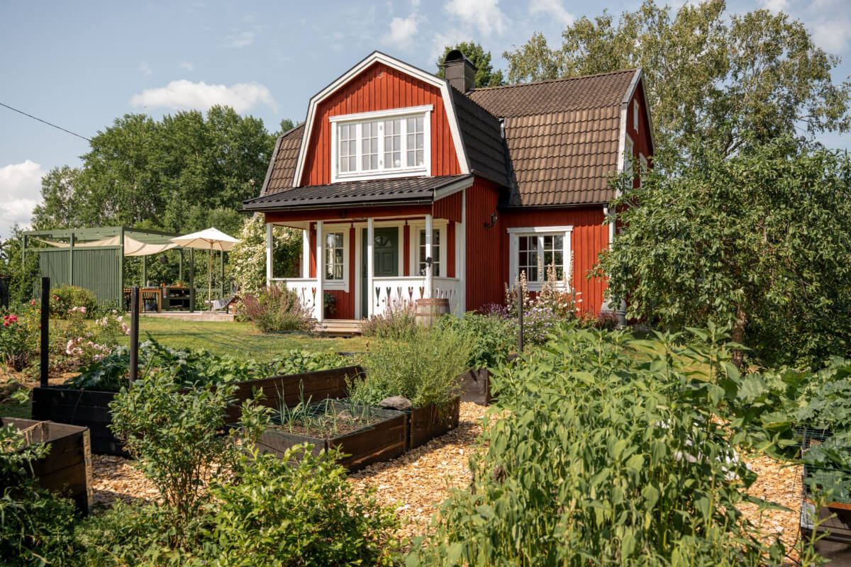 A Charming Historic Country House North of Stockholm 56 vegetable garden traditional swedish house A Charming Historic Country House North of Stockholm