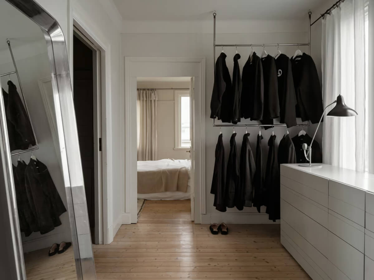 walk in wardrobe