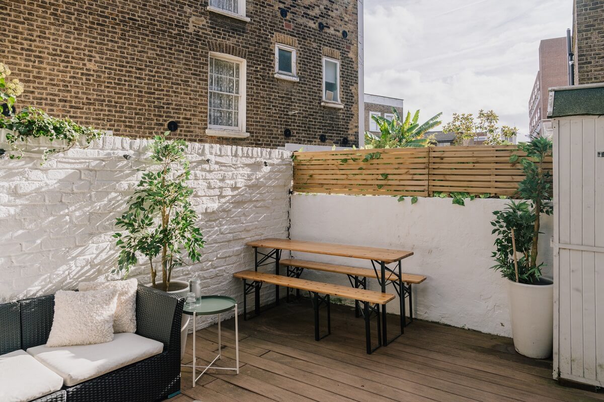 A Charming One-Bedroom Apartment with a Courtyard Terrace 14 walled city garden A Charming One-Bedroom Apartment with a Courtyard Terrace