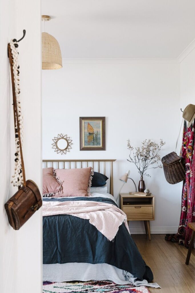 20 Stylish and Peaceful Holiday Cottages in Tasmania 11 whale-song-holiday-cottage-tasmania-nordroom