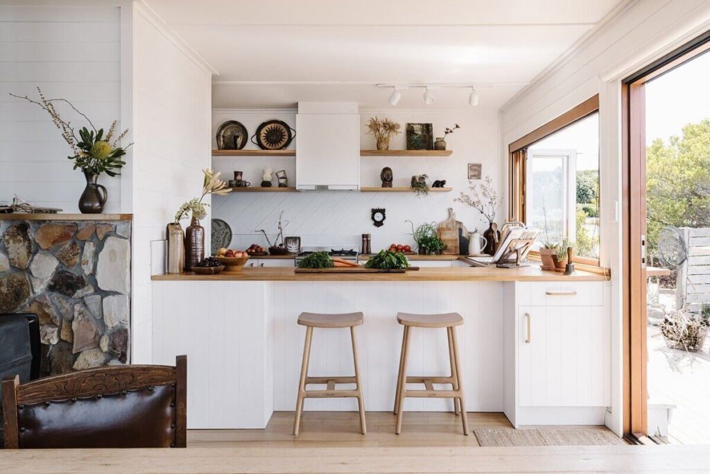 20 Stylish and Peaceful Holiday Cottages in Tasmania 9 whale-song-airbnb-cottage-tasmania-nordroom