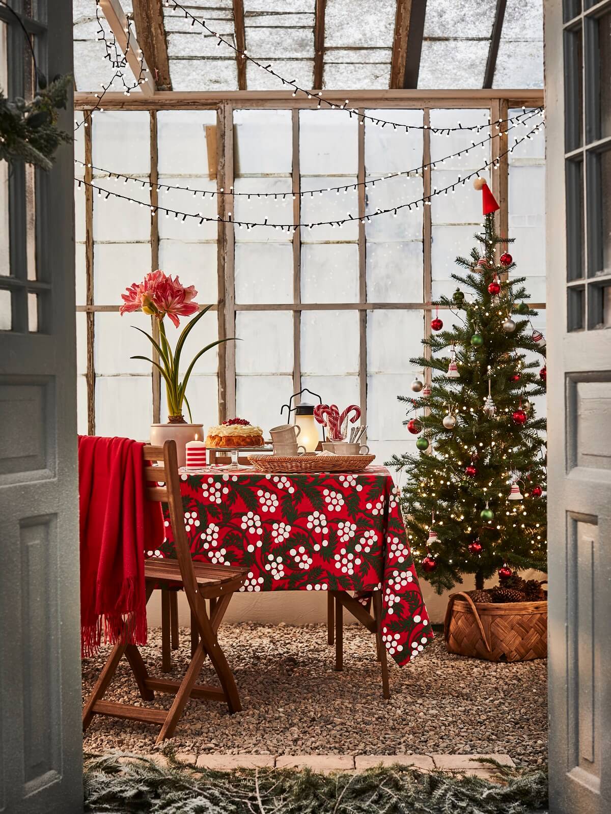 winter-garden-room-ikea-christmas-collection-2024-nordroom