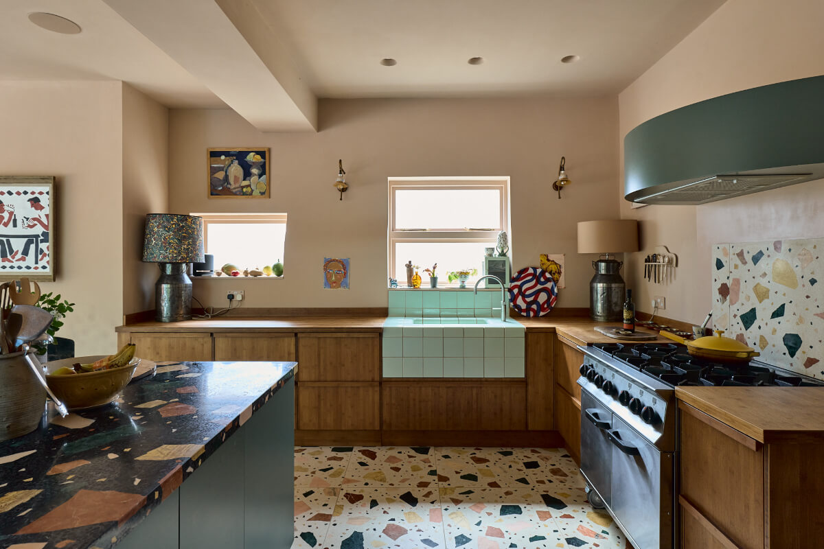 A Colorful Design-Led Georgian House in the Heart of Henley-on-Thames 4 wooden kitchen terrazzo tiles backsplash