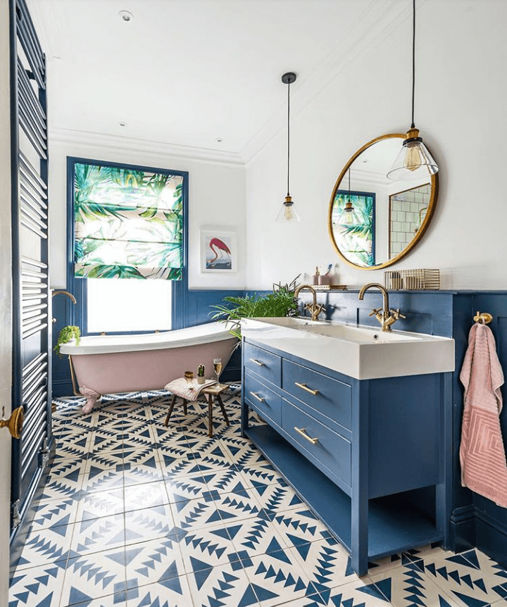 40+ Colorful Bathrooms That Will Spruce Up Your Home 44 30 colorful bathrooms nordroom29 40+ Colorful Bathrooms That Will Spruce Up Your Home