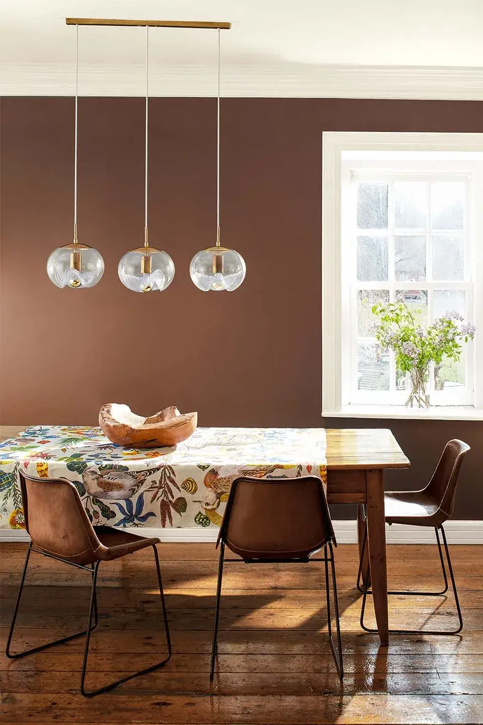 Benjamin Moore Color of the Year 2025: Cinnamon Slate 8 dining Room Leather Saddle Brown benjamin moore
