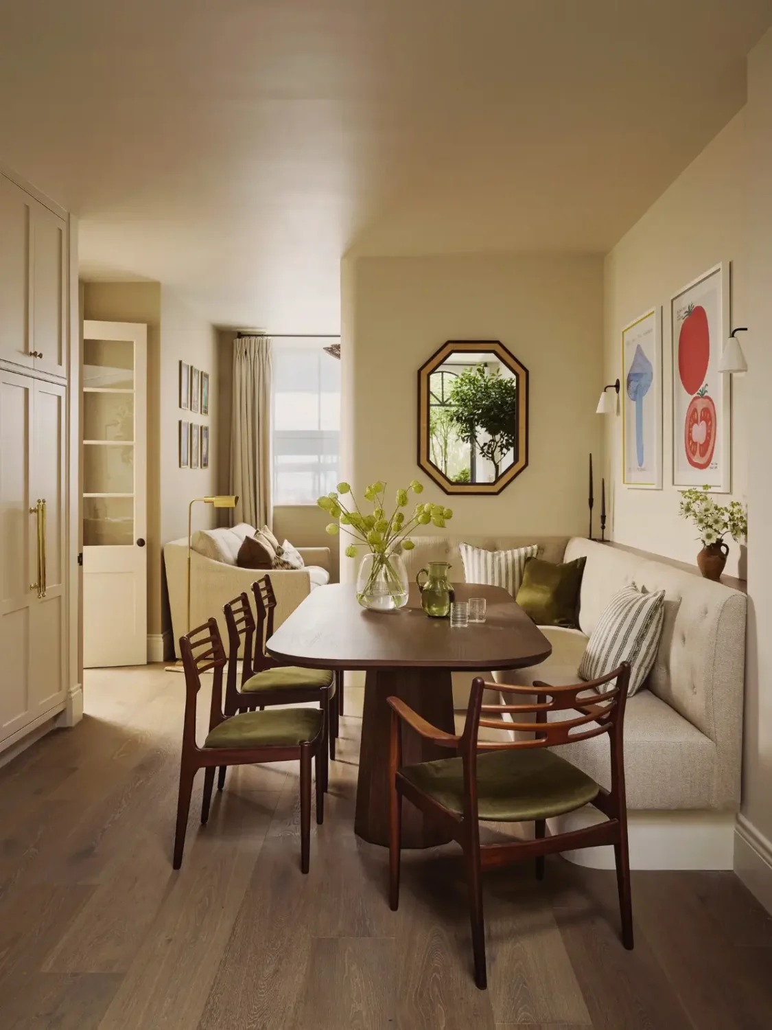 Luxurious Interiors in a Victorian Townhouse in Chelsea 6 dining table with bench
