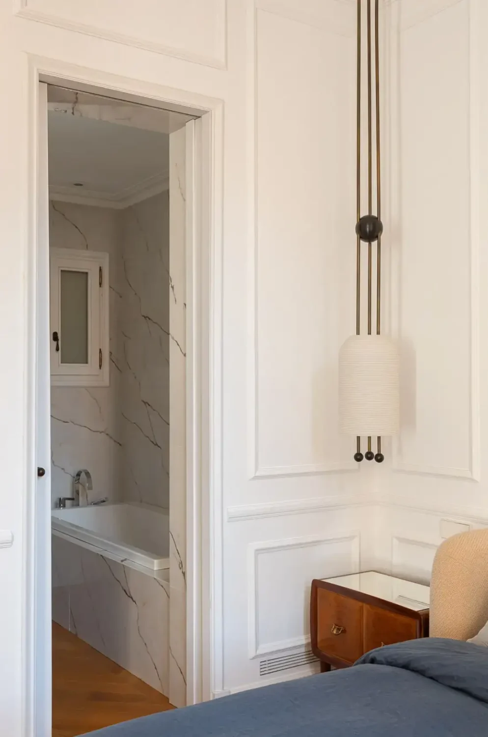 Contemporary Design in a Renovated Barcelona Apartment 11 en-suite bathroom