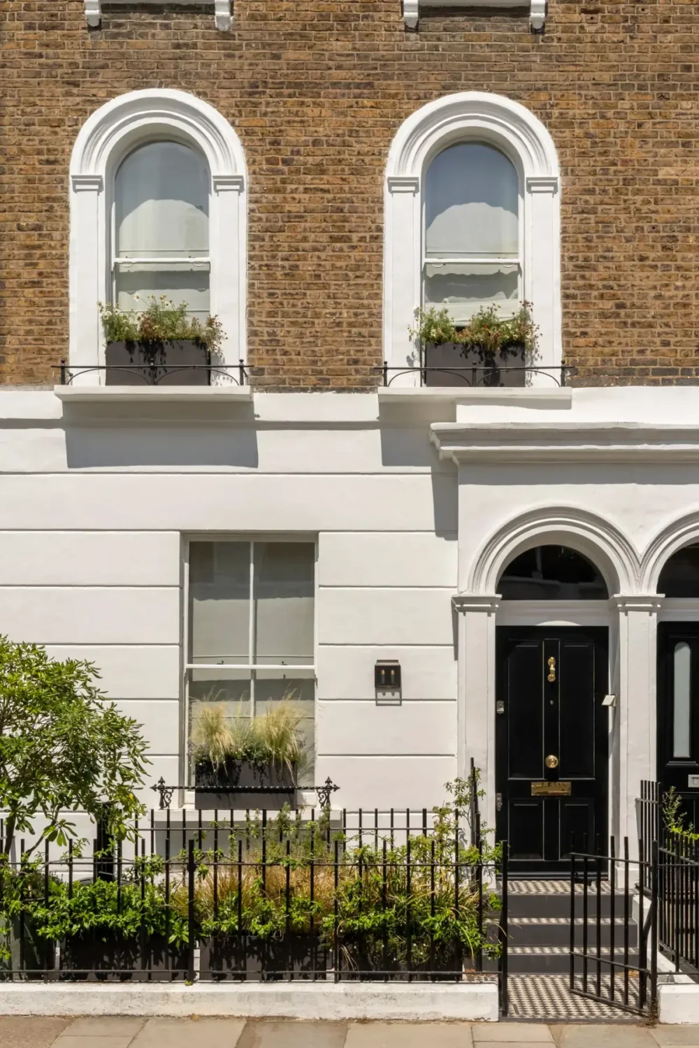 Luxurious Interiors in a Victorian Townhouse in Chelsea 27 exterior london home