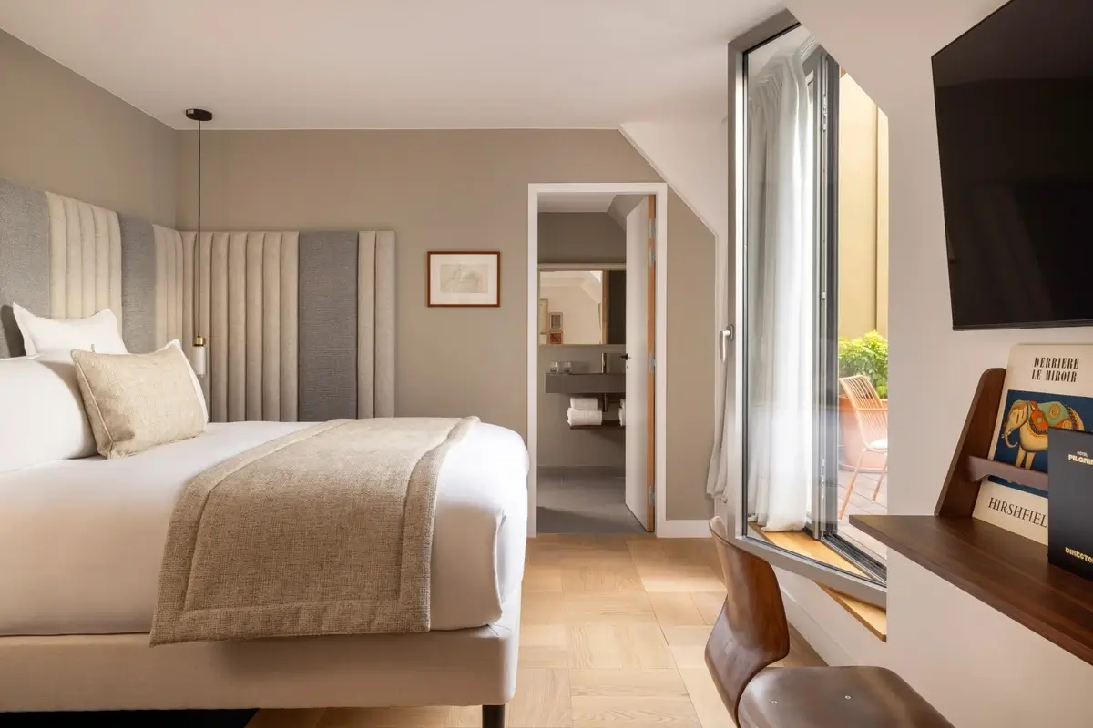 Top Boutique & Design Hotels in the Latin Quarter of Paris 37 hotel pilgrim chambres deluxe balcon 00116a7787 hotel pilgrim md 656087ee6b124100653915 Top Boutique & Design Hotels in the Latin Quarter of Paris