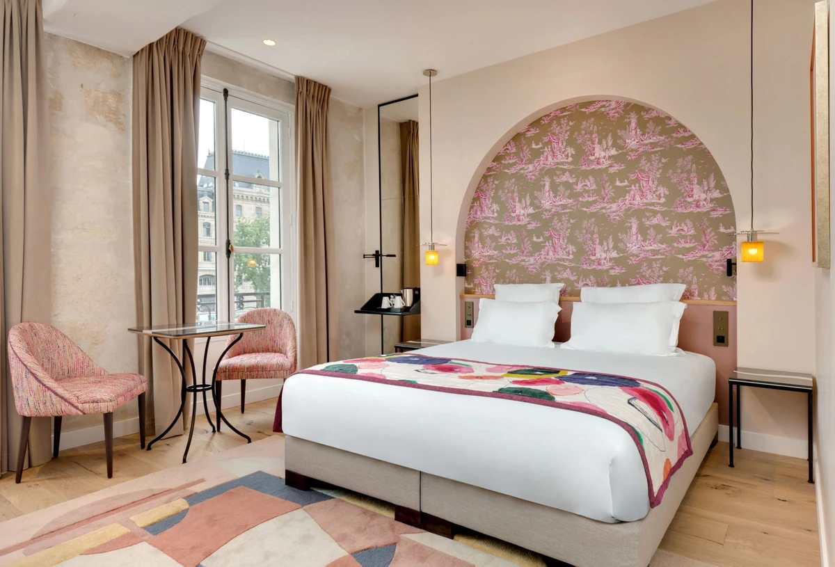 Top Boutique & Design Hotels in the Latin Quarter of Paris 42 les rives de notre dame chambres superieure 001 Top Boutique & Design Hotels in the Latin Quarter of Paris