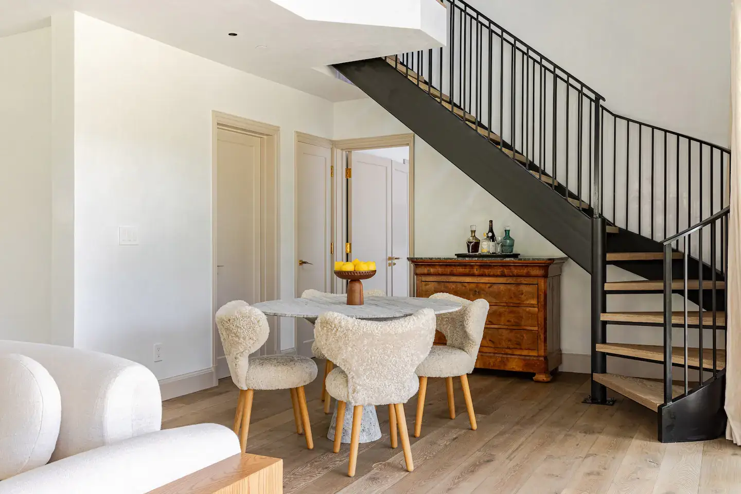 Gwyneth Paltrow's Serene Guesthouse in Montecito 6 living-room-steel-staircase-gwyneth-paltrow-nordroom