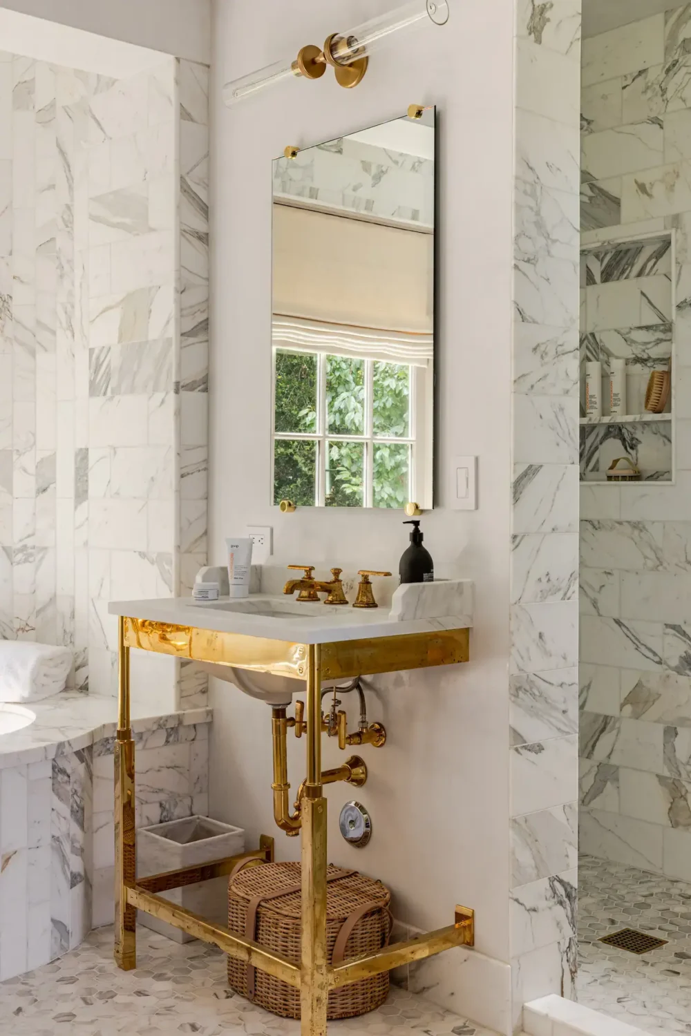 Gwyneth Paltrow's Serene Guesthouse in Montecito 10 sink-marble-bathroom-gwyneth-paltrow-nordroom